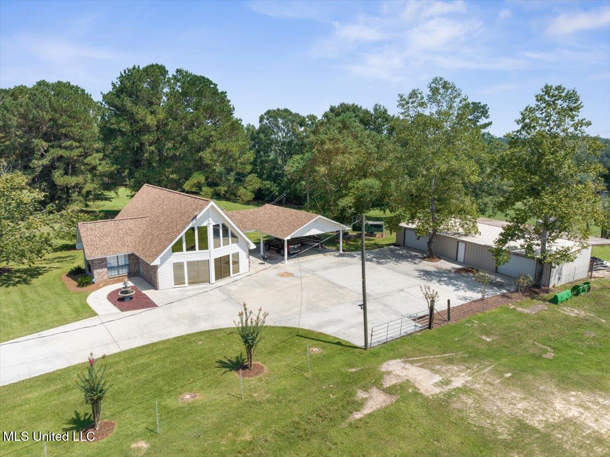 7020 Gibson Road McComb, MS 39648 - Photo 3 of 60 Front