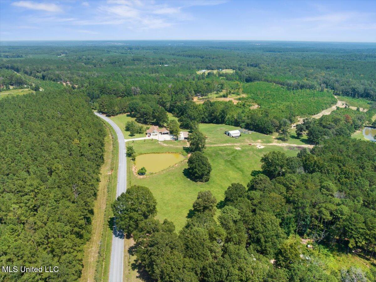 7020 Gibson Road McComb, MS 39648 - Photo 58 of 60 46-DJI_20250912131651_0037_V