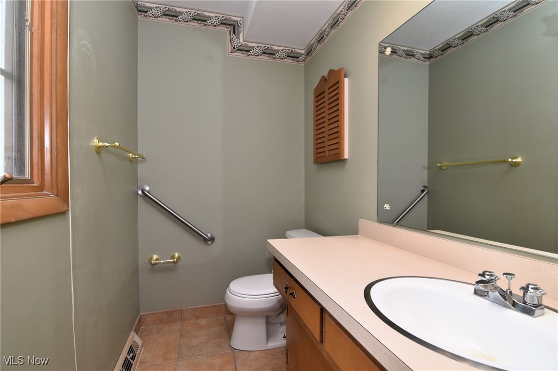 9758 Mulberry Road Chardon, OH 44024 - Photo 12 of 27 Gallery Image 12