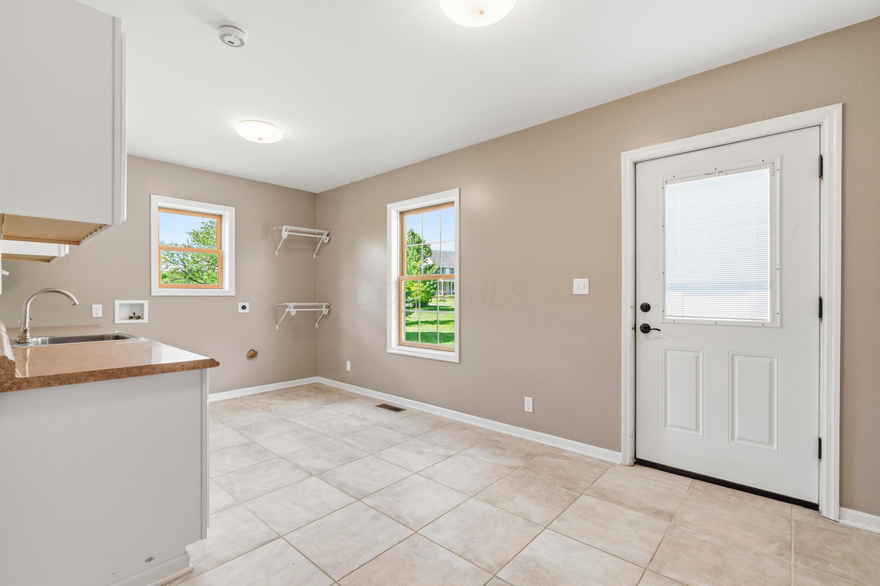 8507 Benner Road Johnstown, OH 43031 - Photo 24 of 69 1st Floor Mudroom with it's own entrance and laundry hookup!