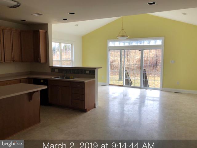 49 Meadow Run Road Bordentown, NJ 08505 - Photo 5 of 23 Gallery Image 5
