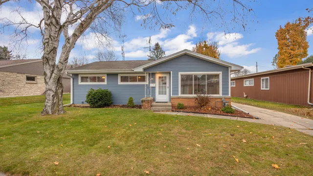 $249,900 | 633 South 27th Street, Sheboygan, WI 53081