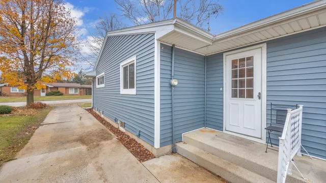 $249,900 | 633 South 27th Street, Sheboygan, WI 53081