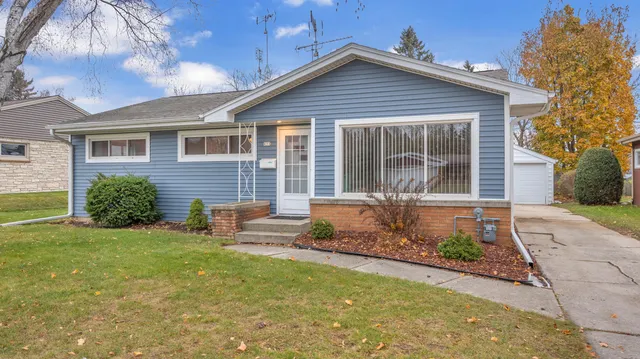 $249,900 | 633 South 27th Street, Sheboygan, WI 53081