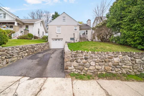 $575,000 | 16 Forest Avenue, Ossining, NY 10562