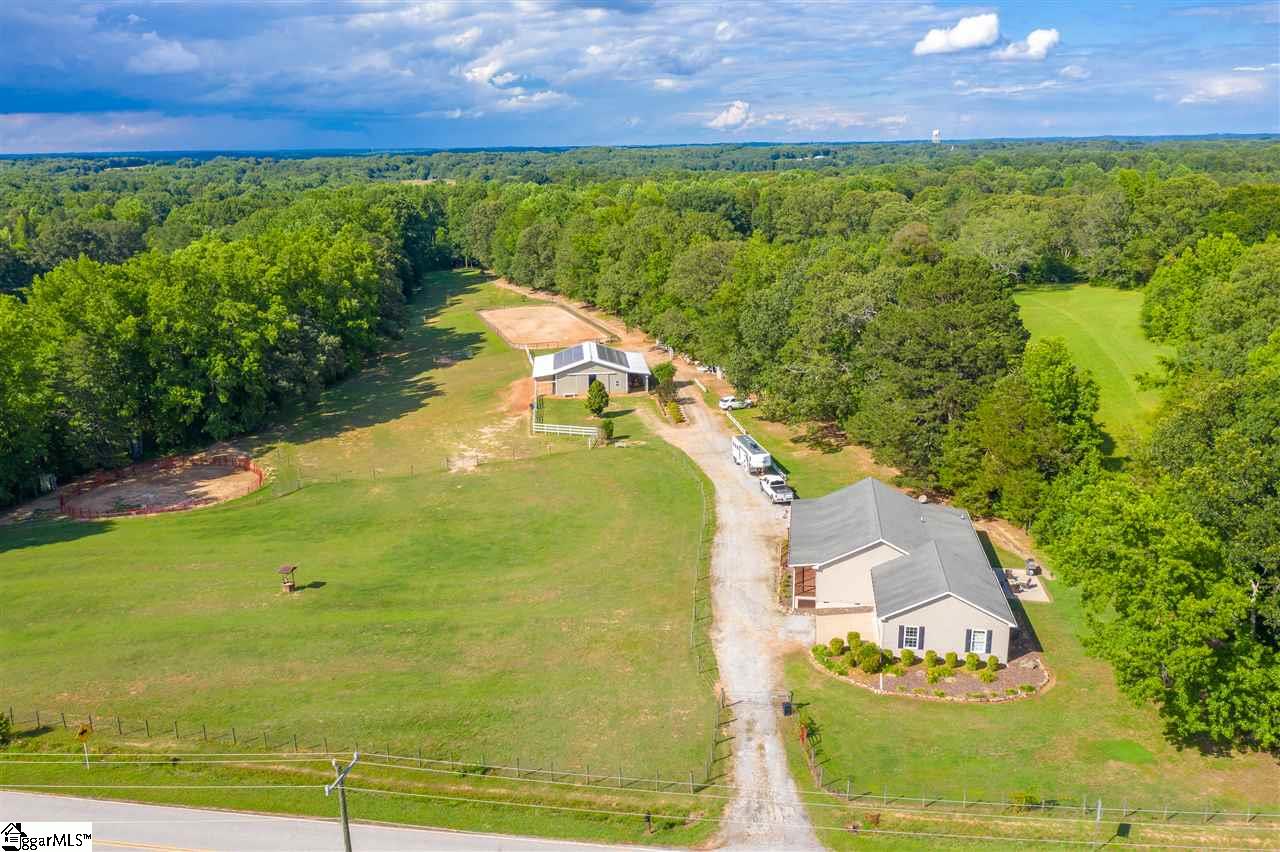 540 Waddell Road Woodruff, SC 29388 - Photo 4 of 36 Gallery Image 4