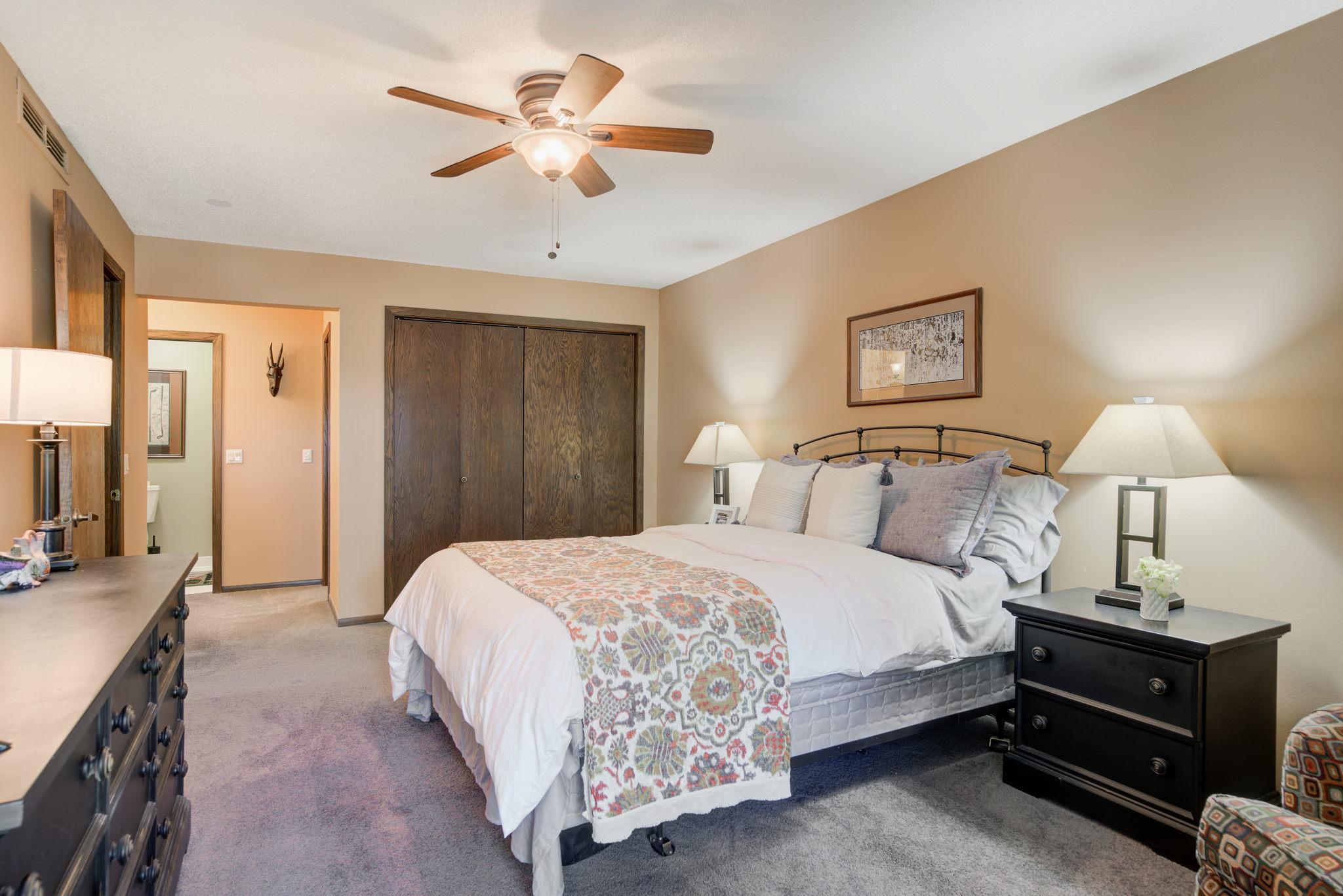 8549 Irwin Road, Unit 335 Bloomington, MN 55437 - Photo 13 of 25