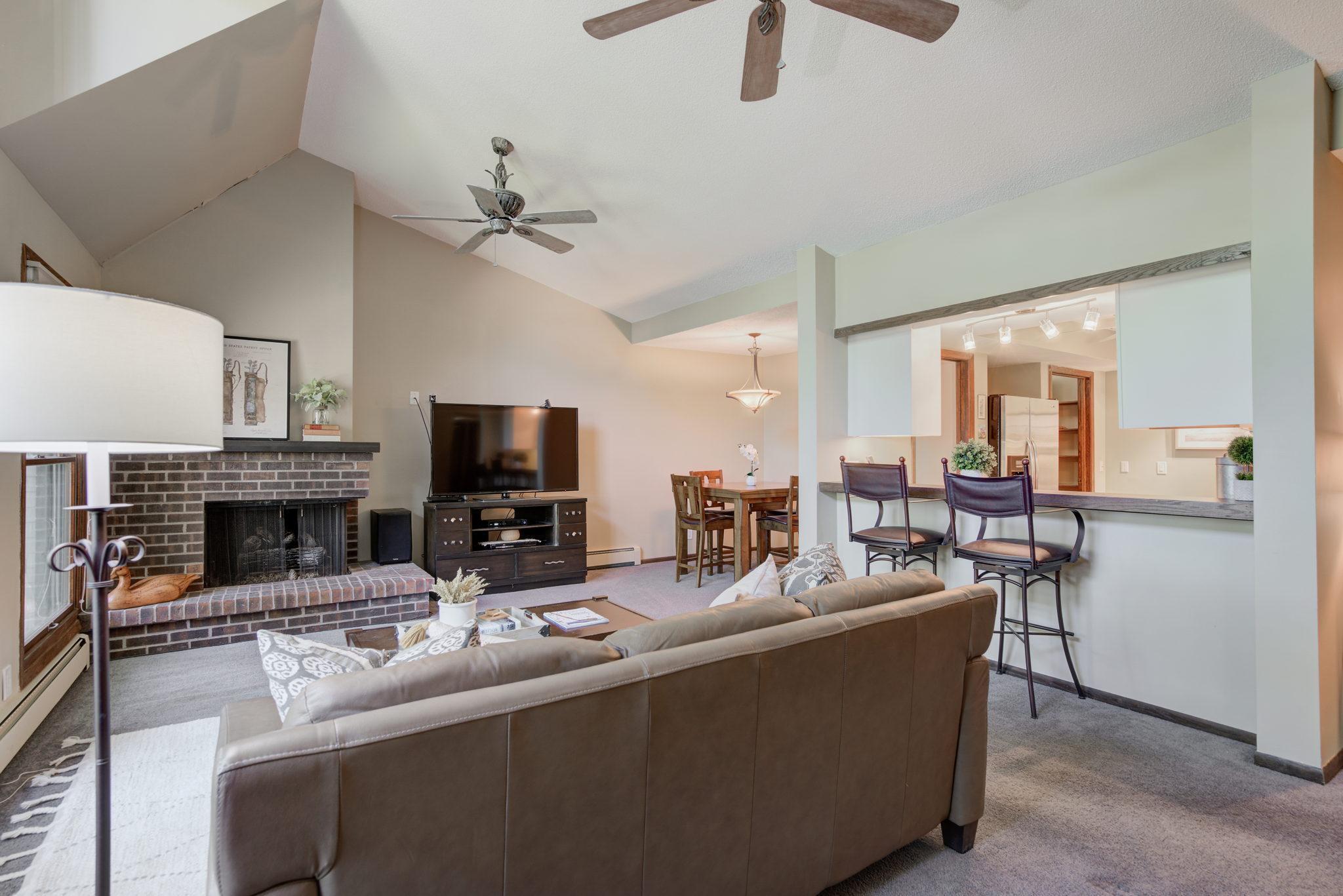 8549 Irwin Road, Unit 335 Bloomington, MN 55437 - Photo 4 of 25