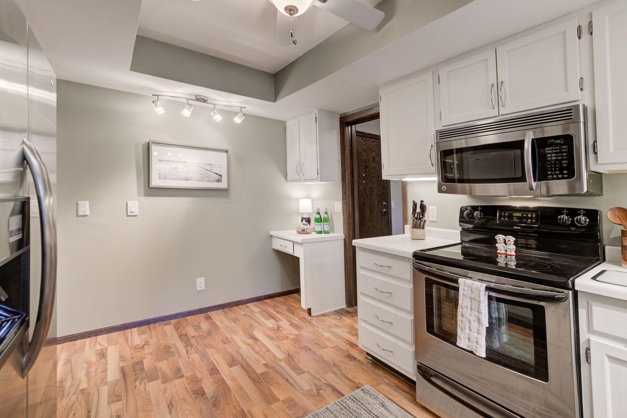 8549 Irwin Road, Unit 335 Bloomington, MN 55437 - Photo 8 of 25