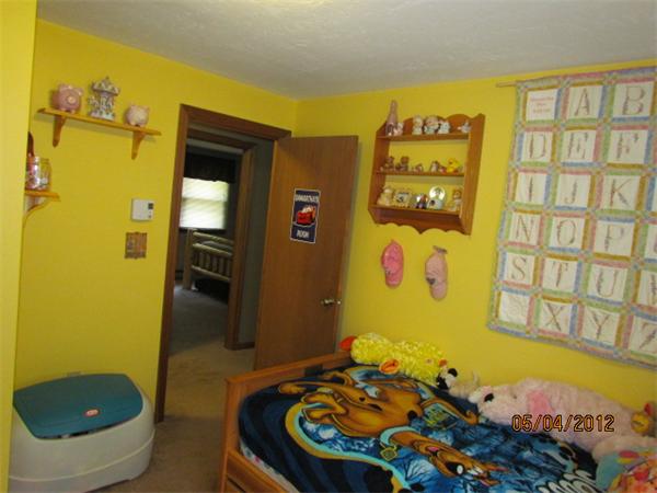 22 Howarth Road Oxford, MA 01540 - Photo 18 of 27 Gallery Image 18