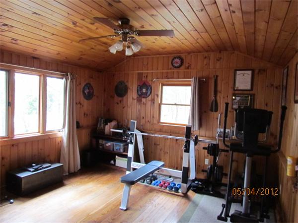 22 Howarth Road Oxford, MA 01540 - Photo 7 of 27 Gallery Image 7