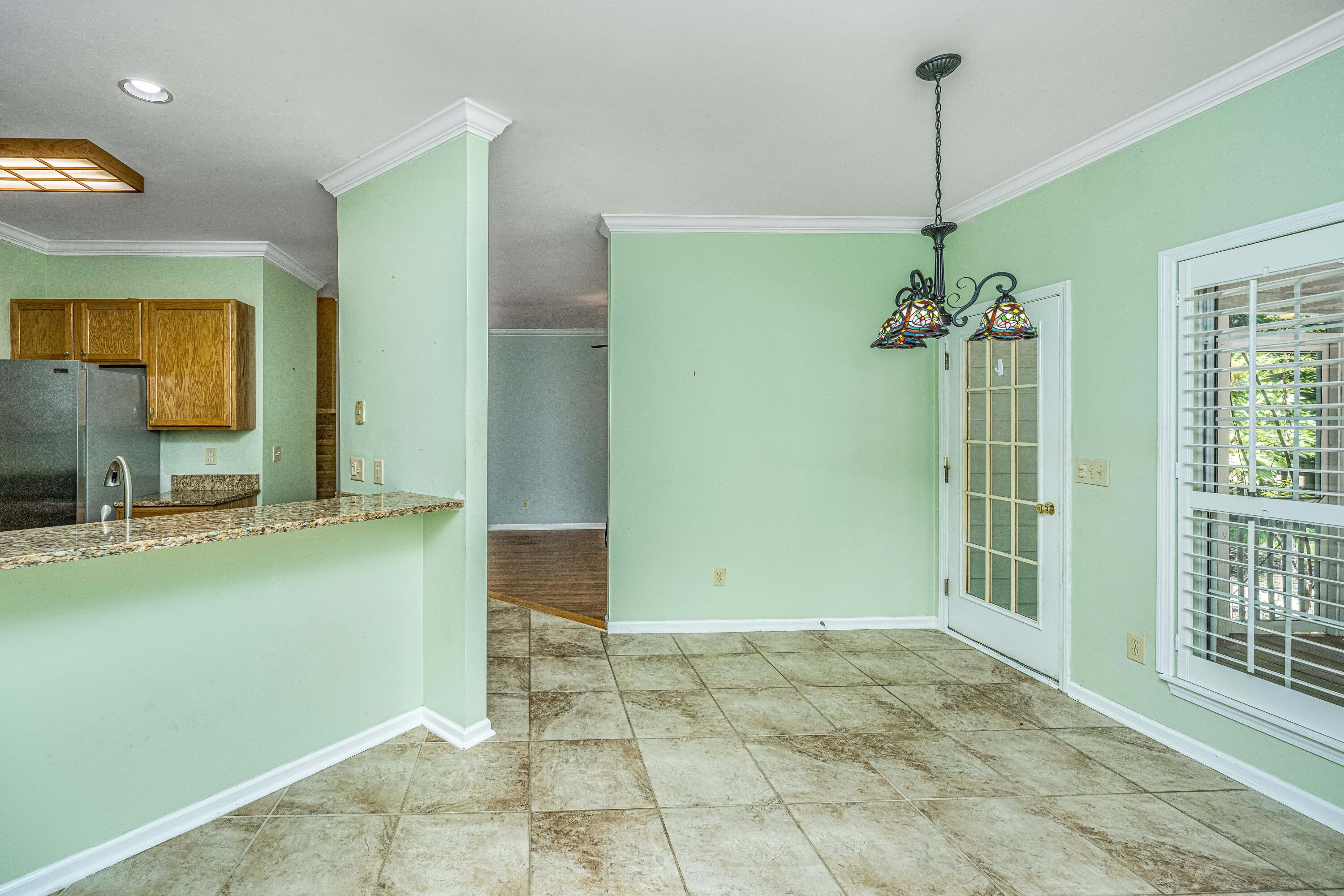 2717 Merwether Lane Mount Pleasant, SC 29466 - Photo 15 of 46 2717MerwetherLane024