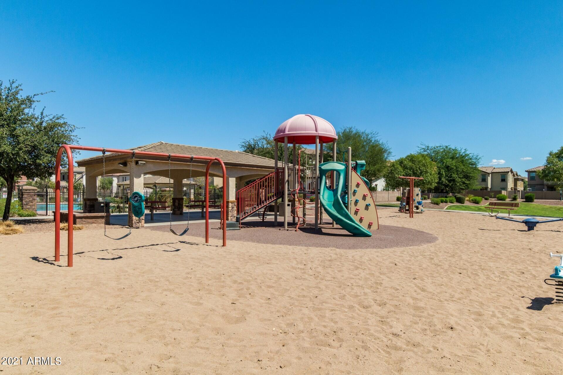 545 North Ranger Trail Gilbert, AZ 85234 - Photo 29 of 39 0032-La Aldea (16)