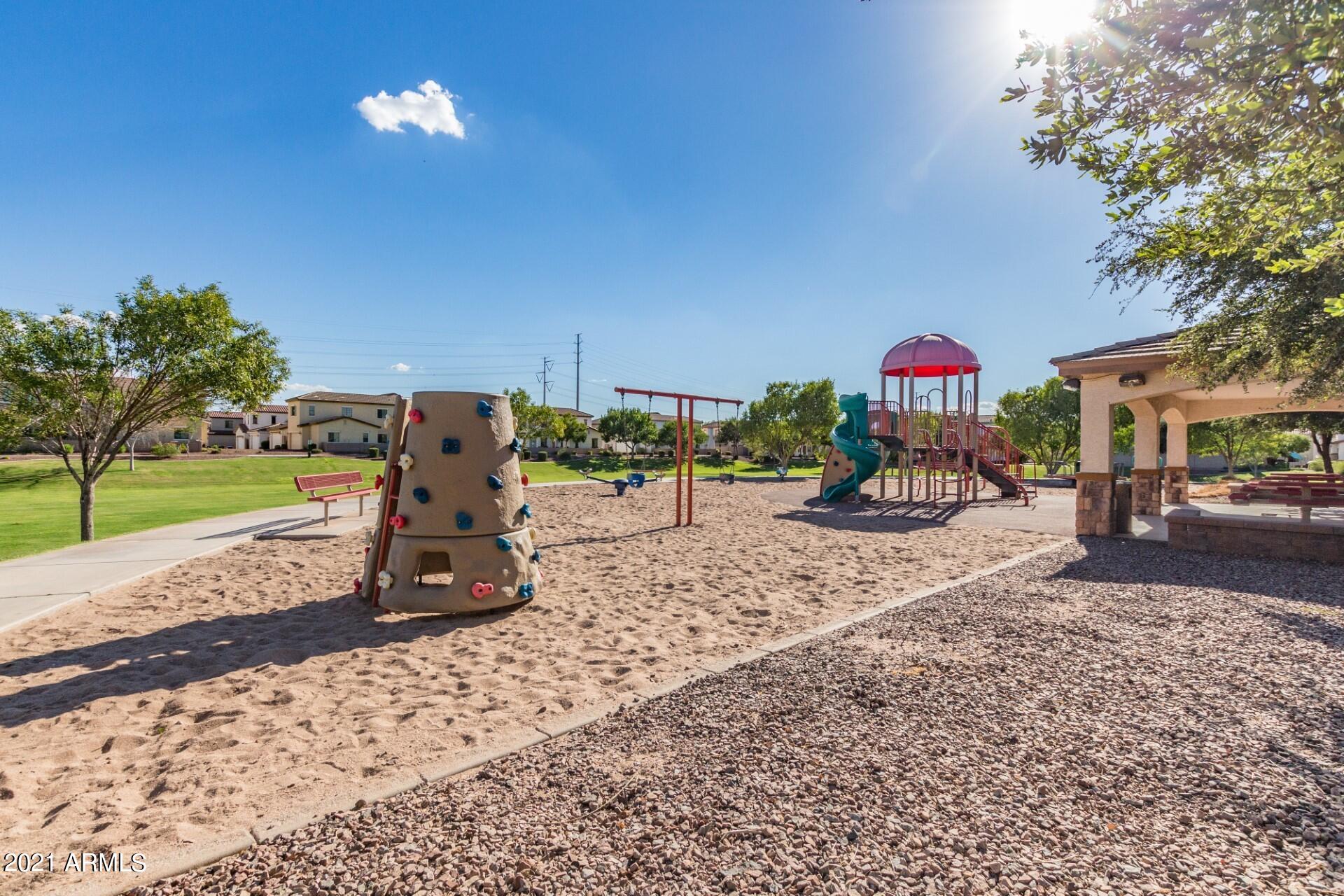 545 North Ranger Trail Gilbert, AZ 85234 - Photo 34 of 39 0037-La Aldea (4)