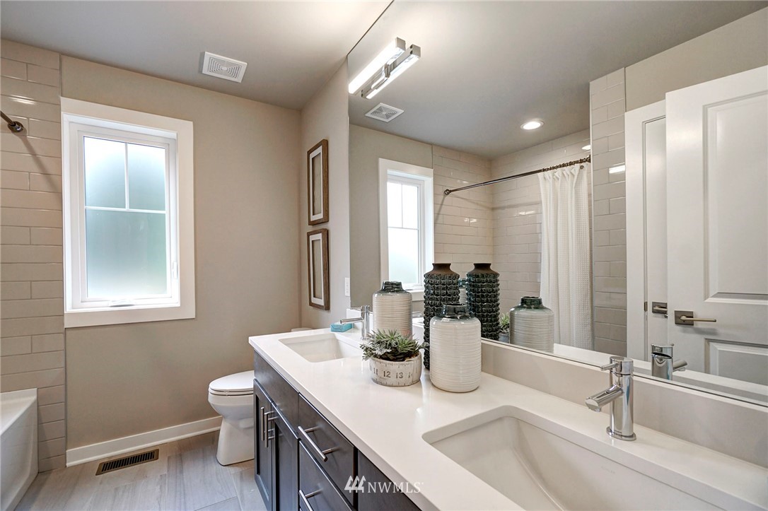 820 232nd Street Southeast Bothell, WA 98021 - Photo 32 of 37