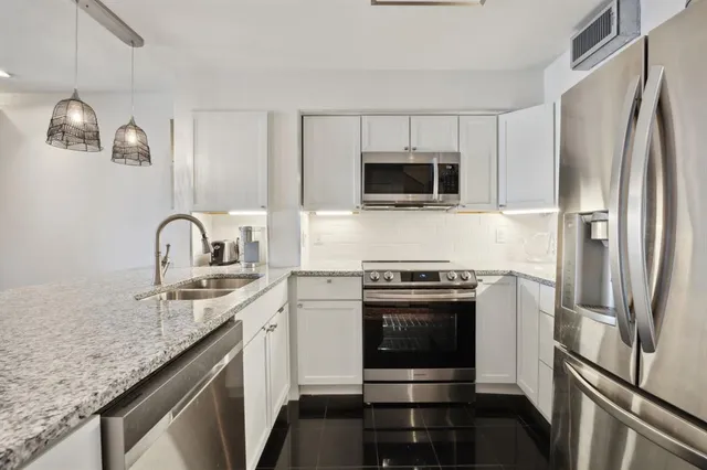 $375,000 | 388 Driftwood Court, Unit 3, Azle, TX 76020