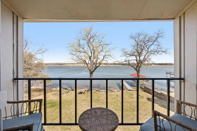$375,000 | 388 Driftwood Court, Unit 3, Azle, TX 76020