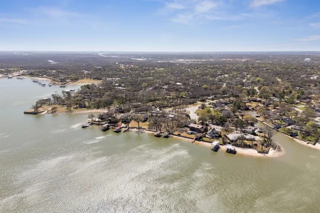 $375,000 | 388 Driftwood Court, Unit 3, Azle, TX 76020