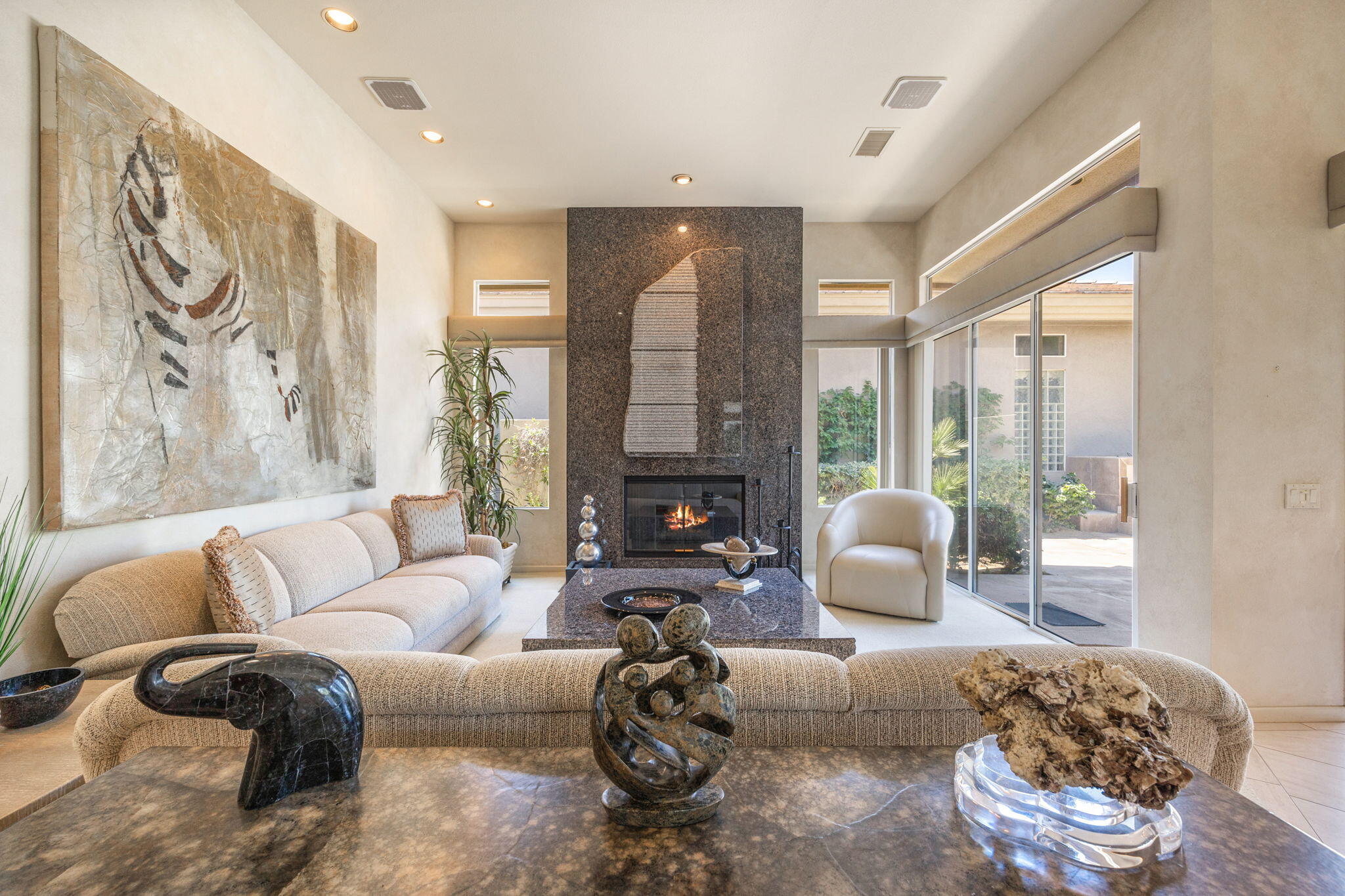 261 Eagle Dance Circle Palm Desert, CA 92211 - Photo 12 of 60 40-web-or-mls-8M4A0195