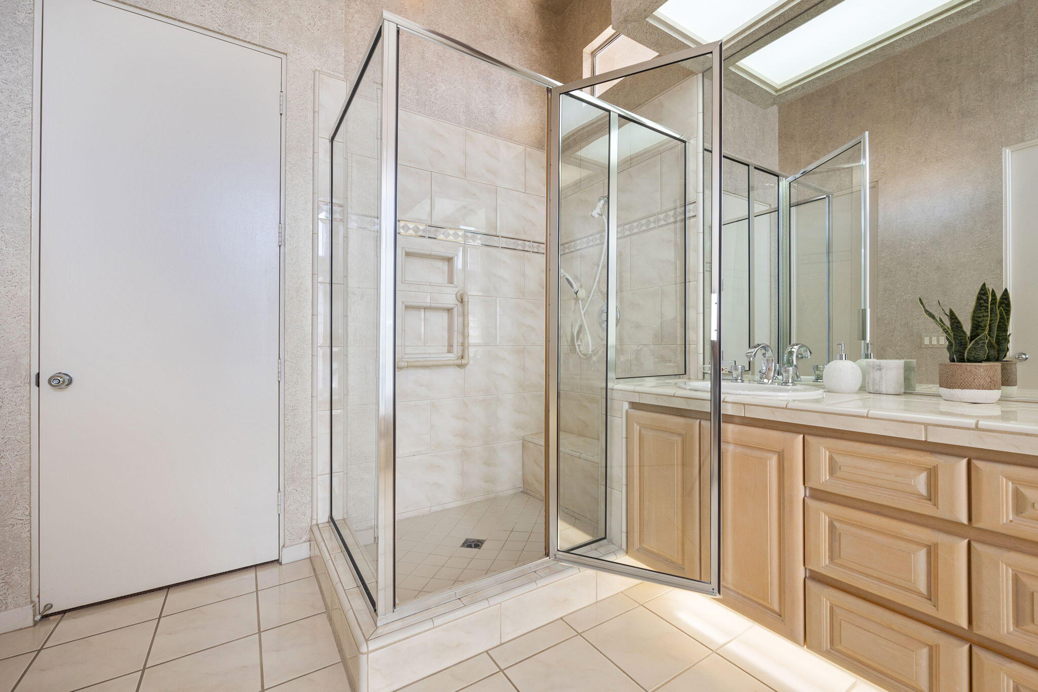 261 Eagle Dance Circle Palm Desert, CA 92211 - Photo 35 of 60 62-web-or-mls-8M4A0068