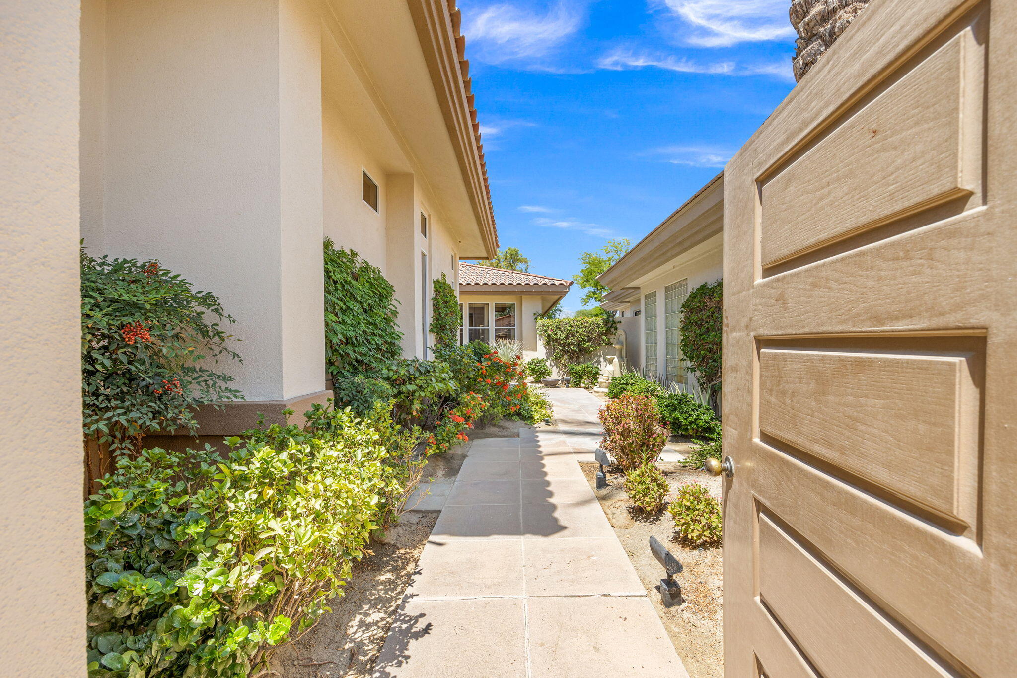 261 Eagle Dance Circle Palm Desert, CA 92211 - Photo 4 of 60 13-web-or-mls-8M4A0336