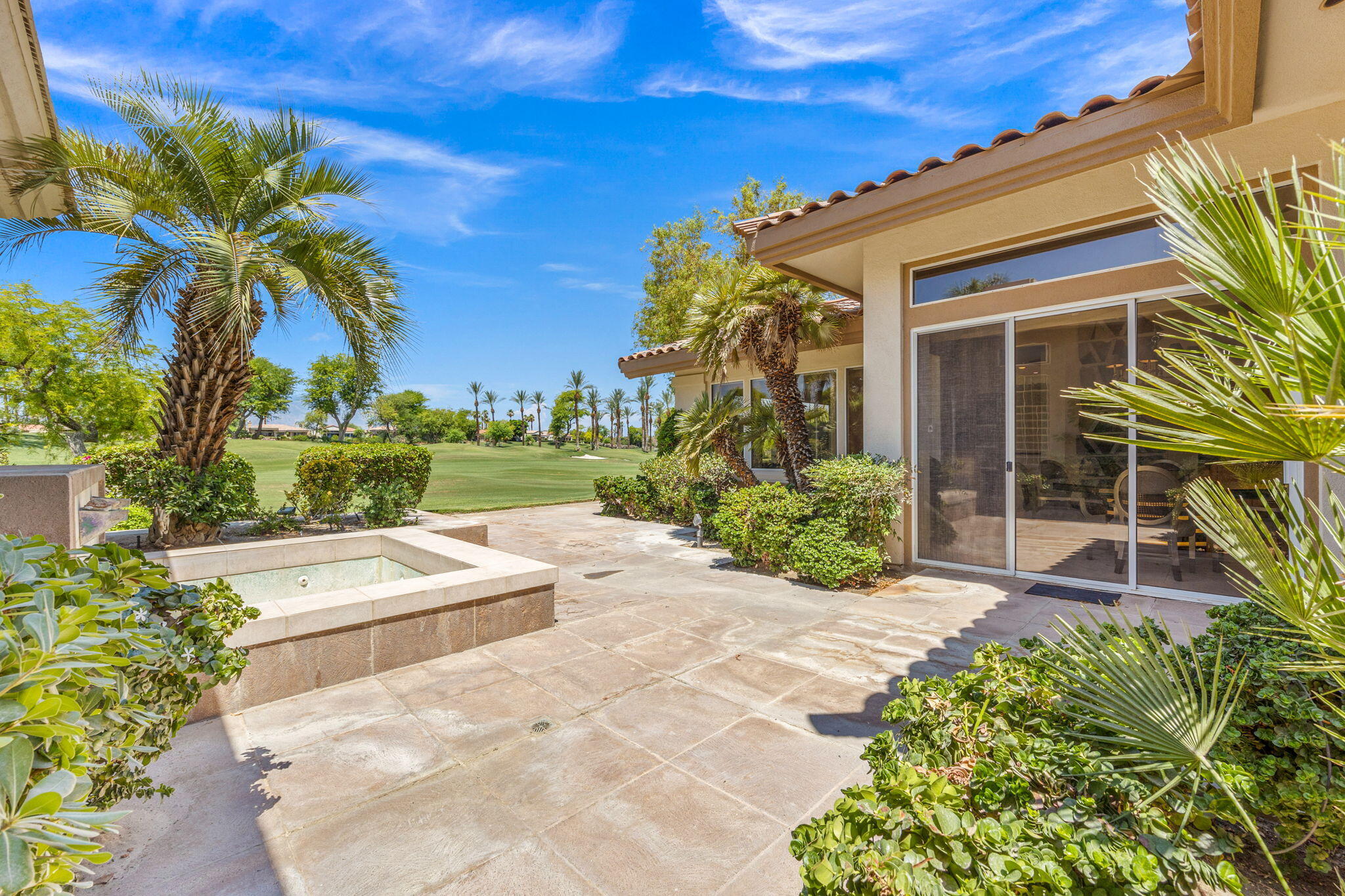 261 Eagle Dance Circle Palm Desert, CA 92211 - Photo 6 of 60 15-web-or-mls-8M4A0312