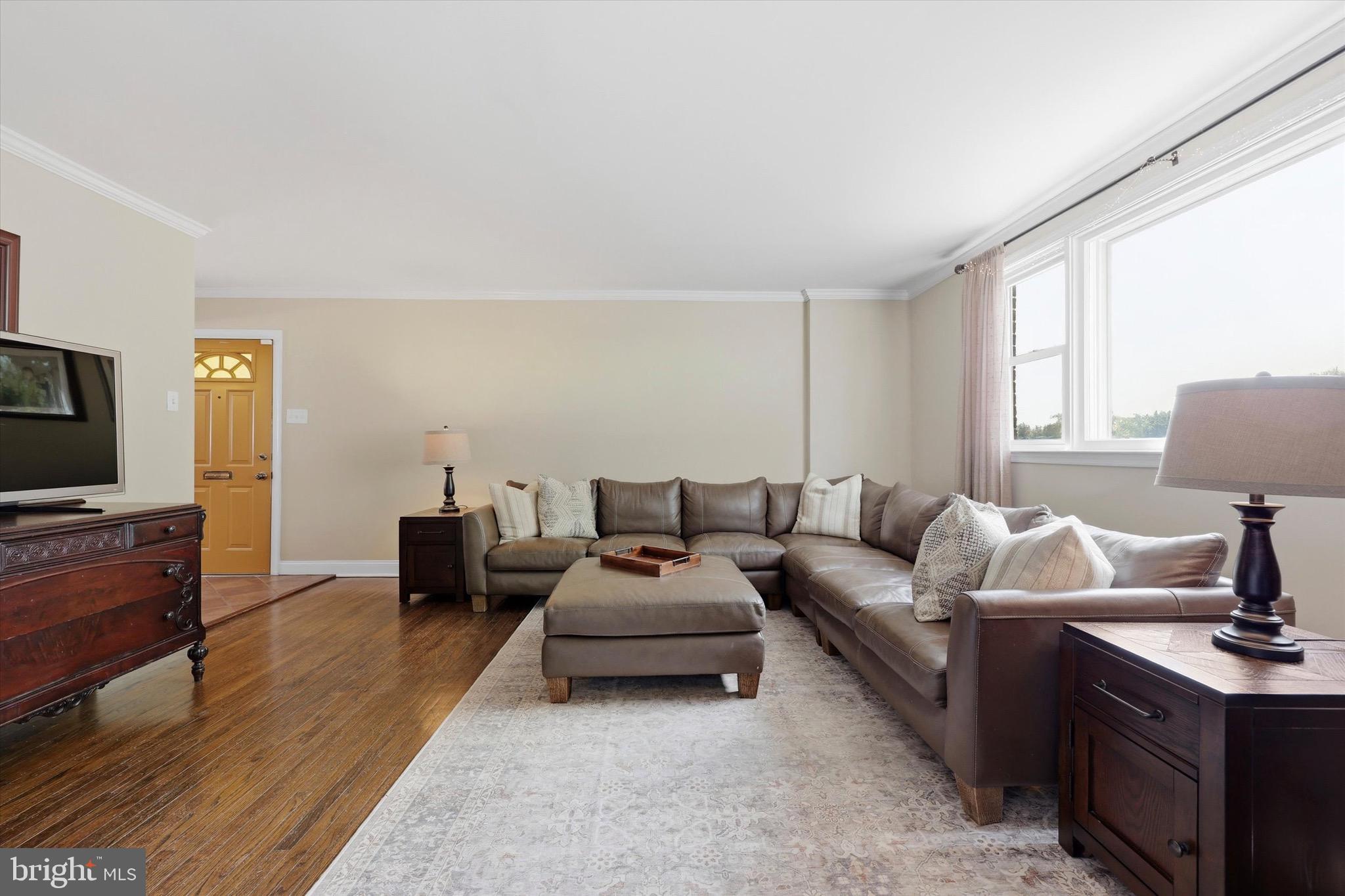 7440 Hill Road Philadelphia, PA 19128 - Photo 5 of 24
