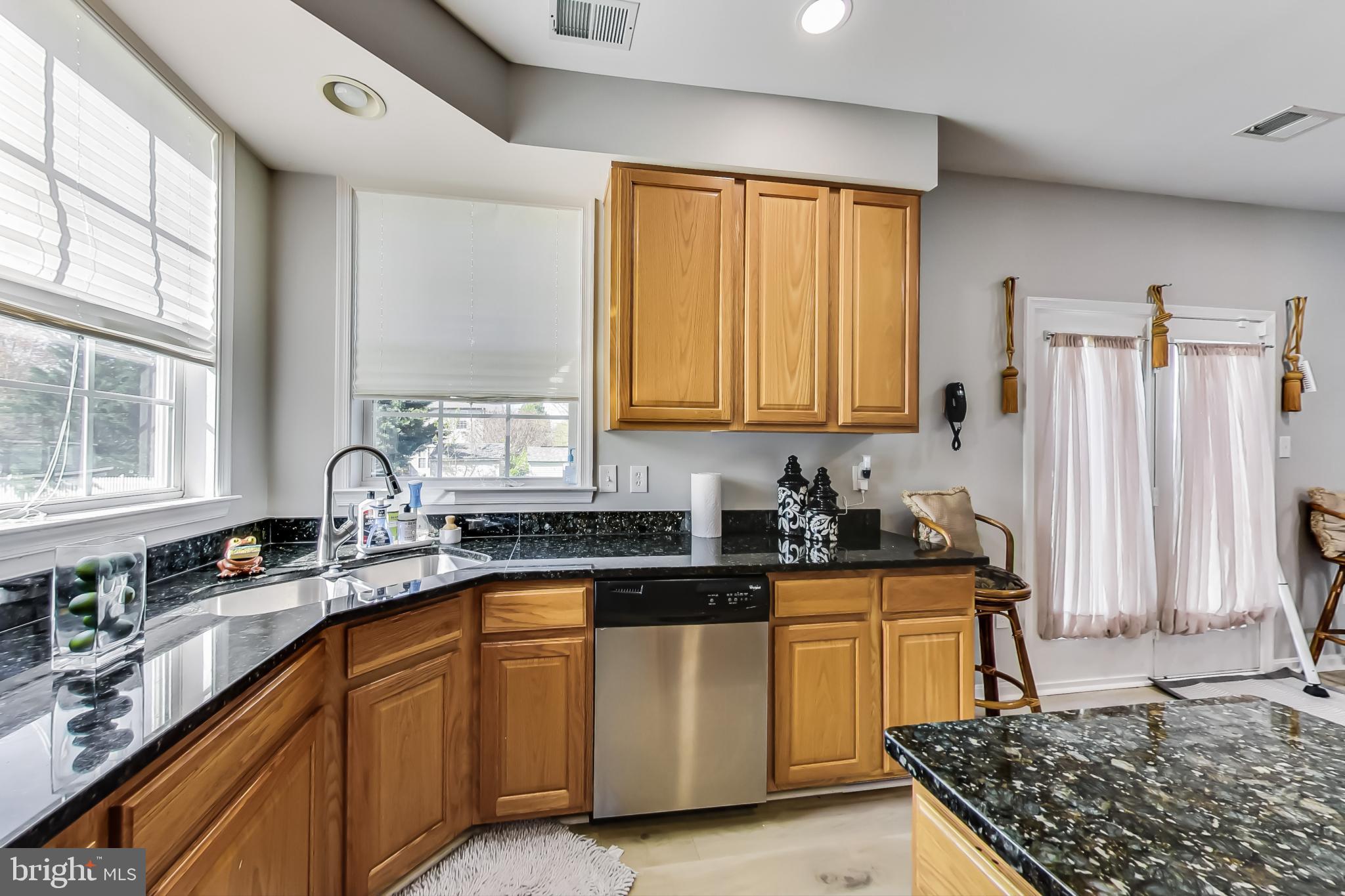 2444 Rabbits Run Street Waldorf, MD 20601 - Photo 8 of 25 Kitchen