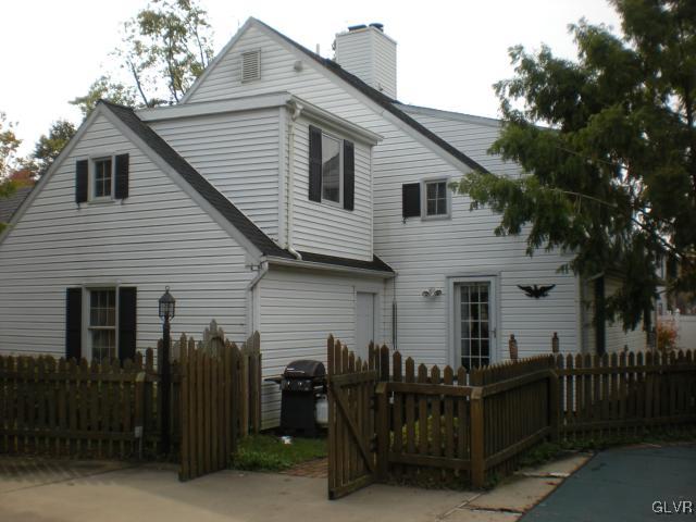 914 Place Road Bethlehem, PA 18017 - Photo 2 of 15 Gallery Image 2