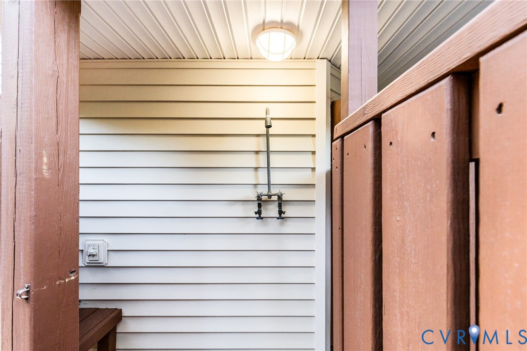 3973 West Stratford Road Virginia Beach, VA 23455 - Photo 39 of 45 a view of a wooden door