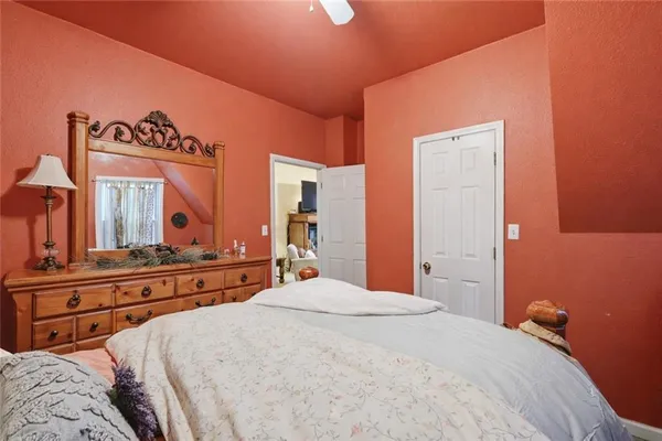 $140,000 | 526 Kiowa Street, Leavenworth, KS 66048