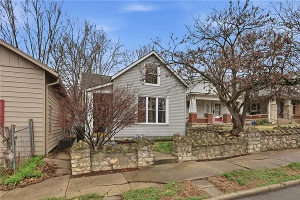 $140,000 | 526 Kiowa Street, Leavenworth, KS 66048