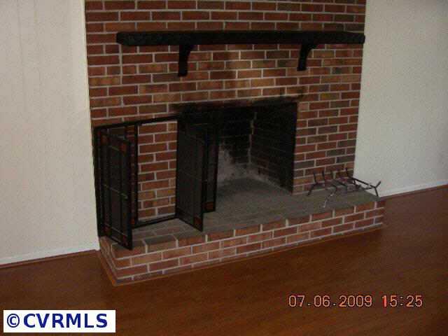 210 Valley Road Colonial Heights, VA 23834 - Photo 3 of 7 Gallery Image 3