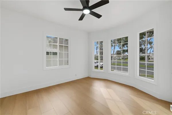 $949,999 | 2917 Del Amo Boulevard, Lakewood, CA 90712
