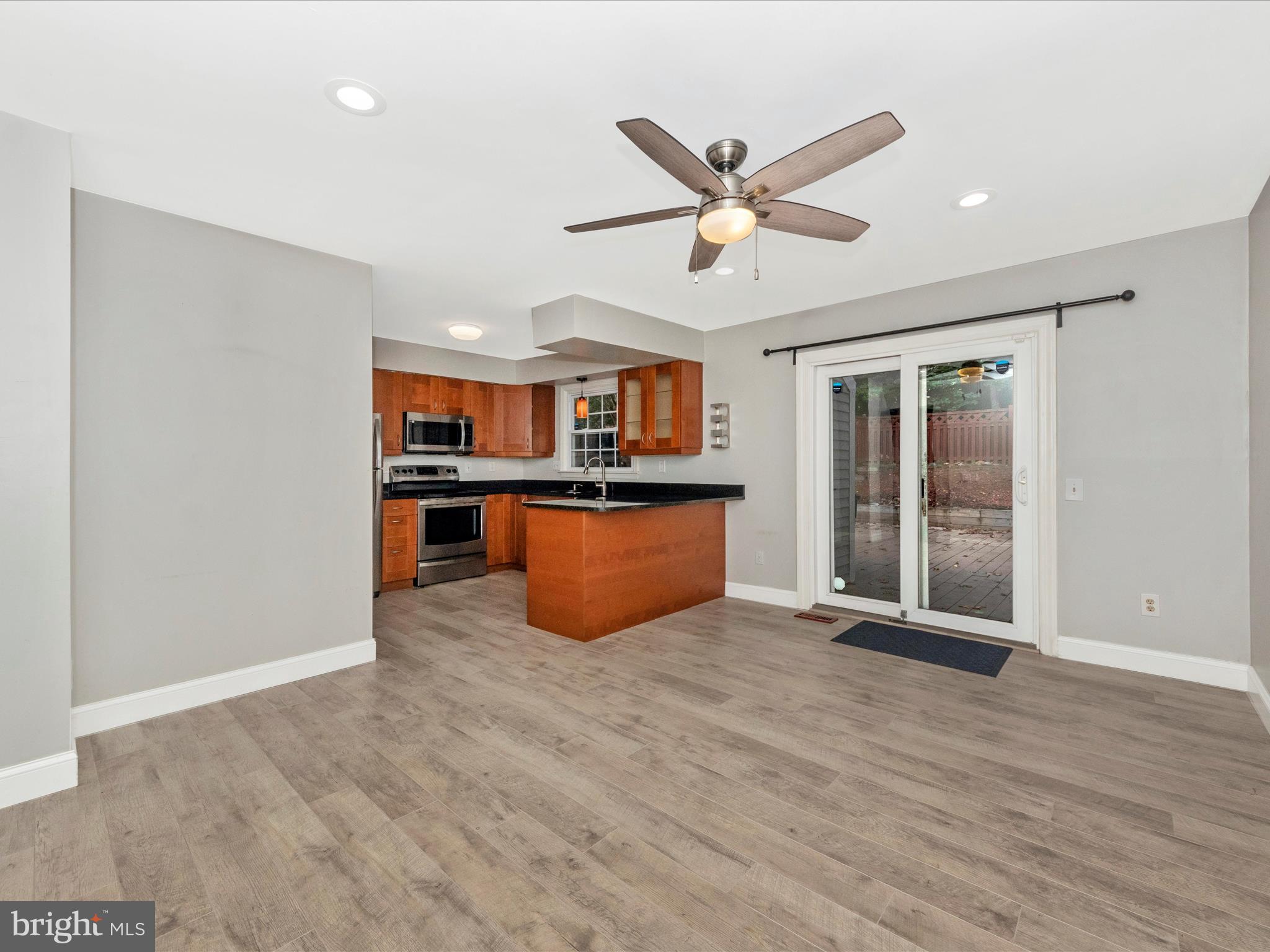 308 Crescendo Way Silver Spring, MD 20901 - Photo 14 of 57 Dining Area
