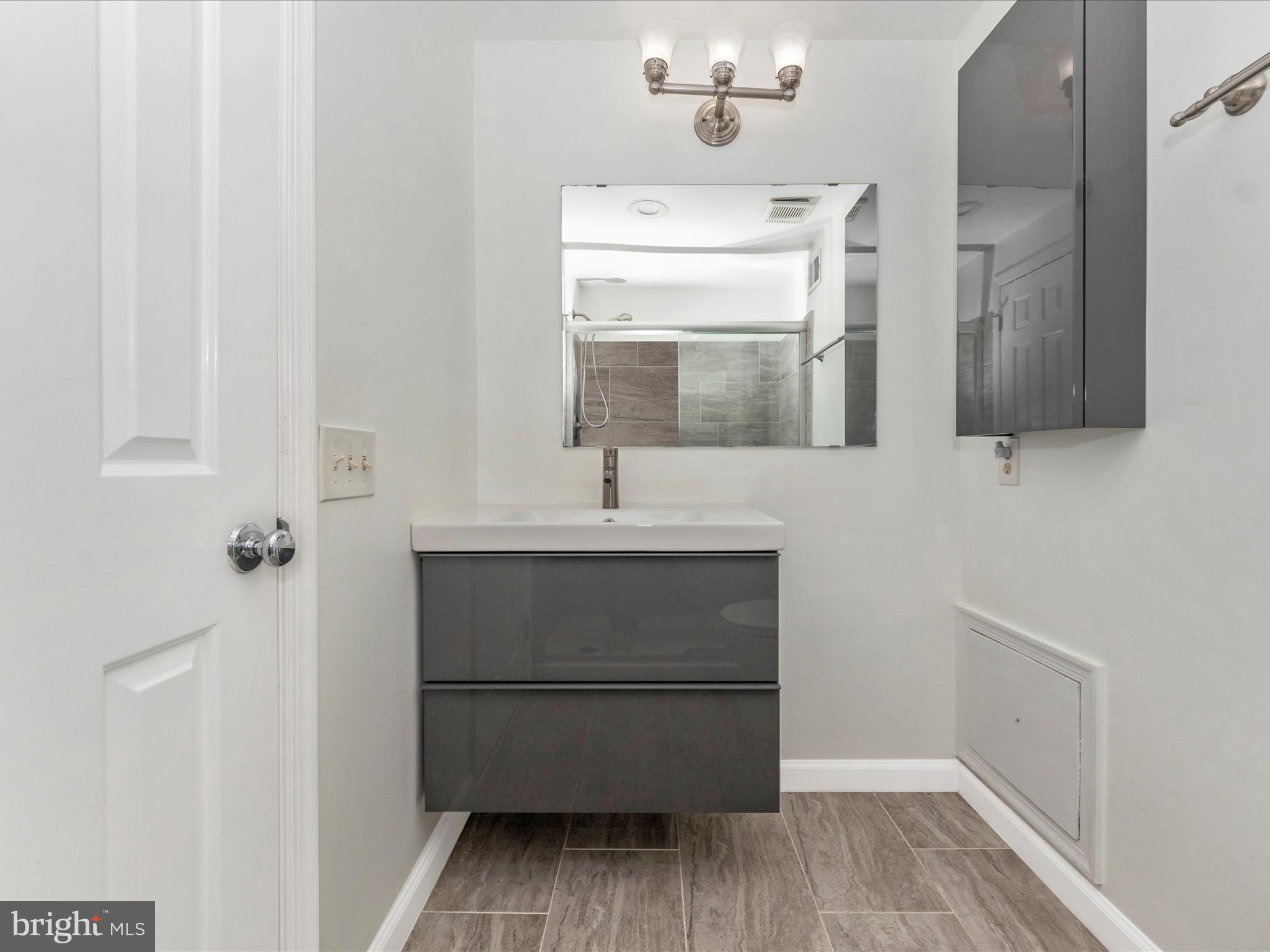 308 Crescendo Way Silver Spring, MD 20901 - Photo 29 of 57 Primary Bathroom