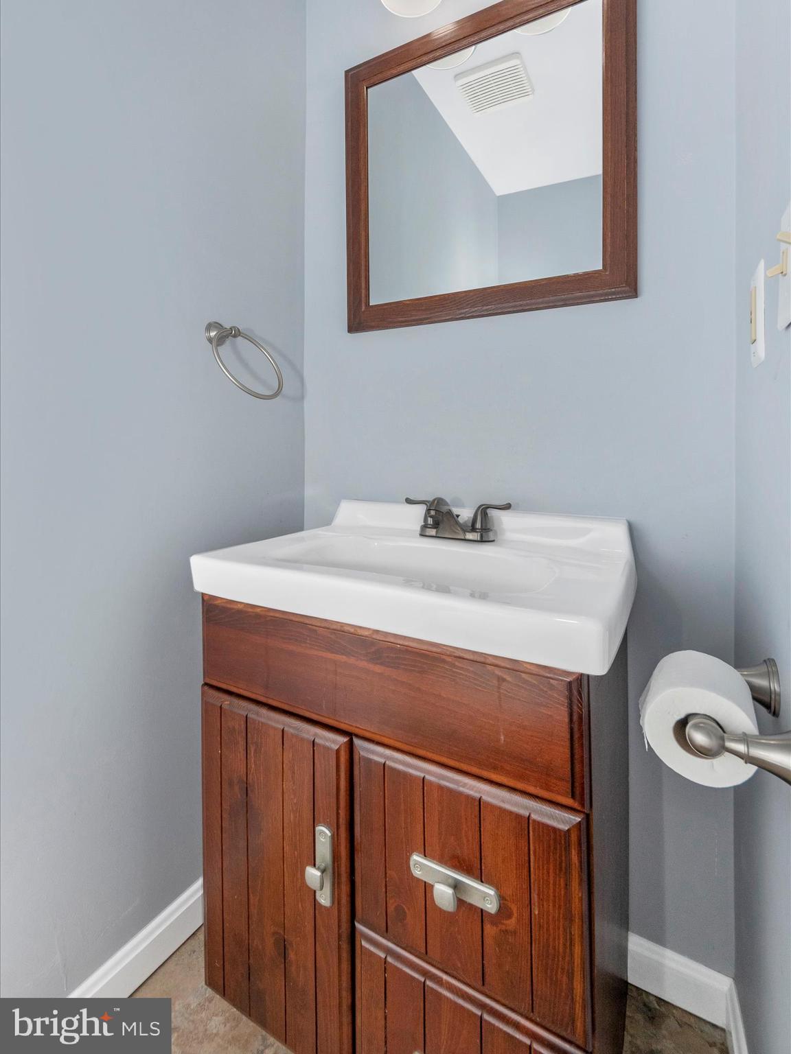 308 Crescendo Way Silver Spring, MD 20901 - Photo 38 of 57 Powder Room