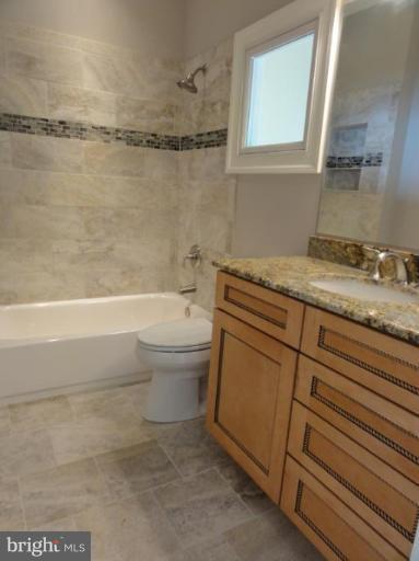 2130 Poplar Ridge Road Pasadena, MD 21122 - Photo 12 of 30 Bath