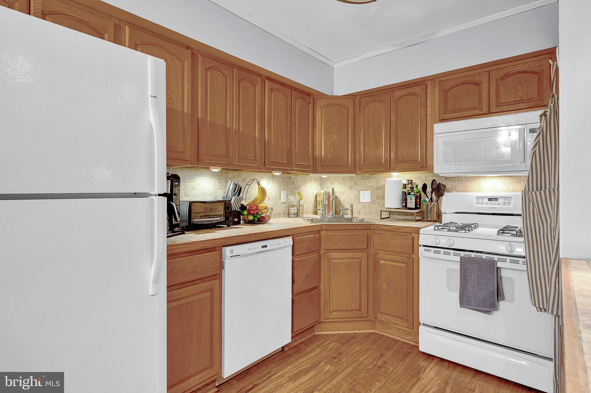 325 South Warminster Road, Unit D2 Hatboro, PA 19040 - Photo 7 of 34 Gallery Image 7