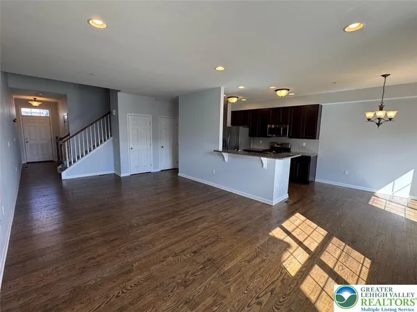 $2,700 | 1477 Tarpan Lane, Allentown, PA 18104