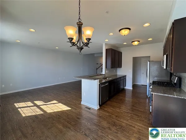 $2,700 | 1477 Tarpan Lane, Allentown, PA 18104