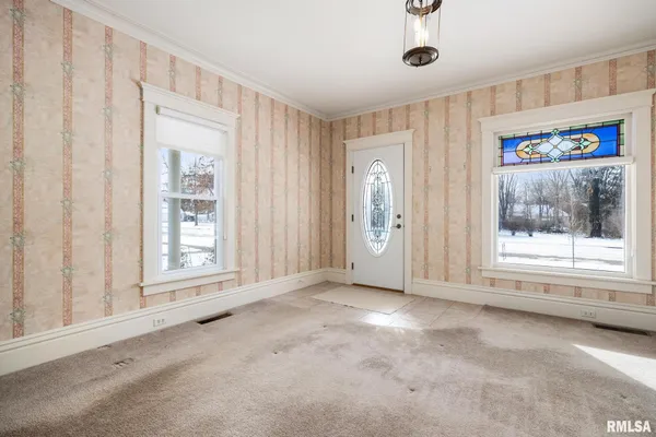 $165,000 | 804 Main Street, Henry, IL 61537
