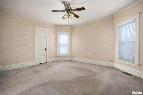 $165,000 | 804 Main Street, Henry, IL 61537