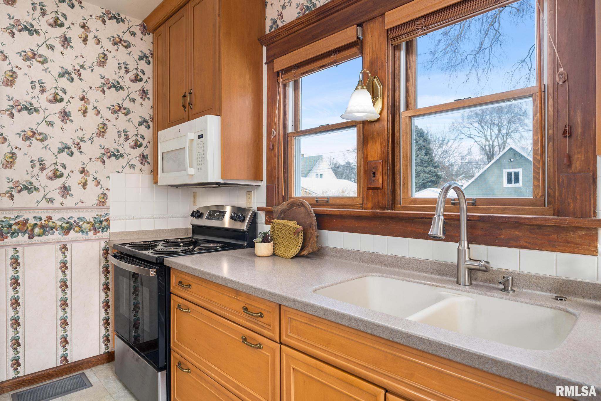 804 Main Street Henry, IL 61537 - Photo 24 of 57