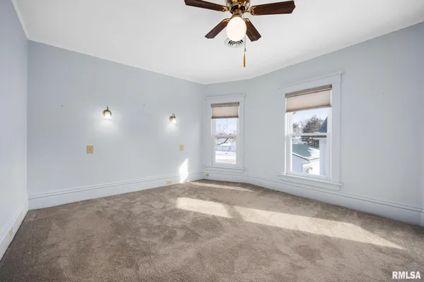 $165,000 | 804 Main Street, Henry, IL 61537