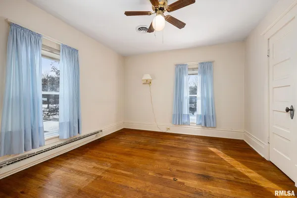 $165,000 | 804 Main Street, Henry, IL 61537