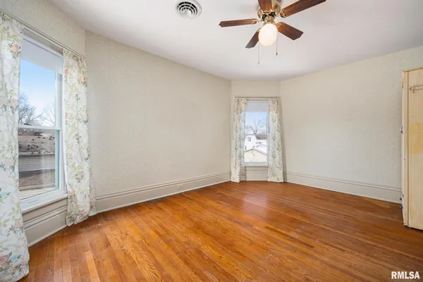 $165,000 | 804 Main Street, Henry, IL 61537