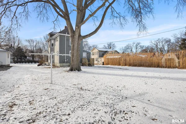 $165,000 | 804 Main Street, Henry, IL 61537