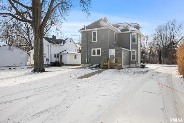 $165,000 | 804 Main Street, Henry, IL 61537