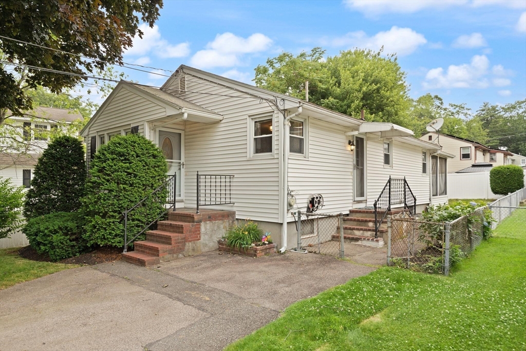301 Hardy Pond Road Waltham, MA 02451 - Photo 20 of 22